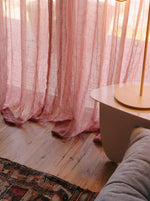 Charger l'image dans la galerie, Natural linen sheer tulle in Raspberry colour
