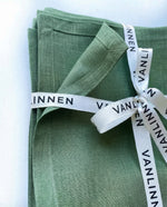 Afbeelding in Gallery-weergave laden, Olijfgroene servetten van 100% linnen (set van 4) – 45x45 cm
