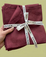 Afbeelding in Gallery-weergave laden, Bordeauxrode servetten van 100% linnen (set van 4) – 45x45 cm
