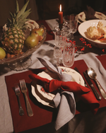 Load image into Gallery viewer, Linen table placemat in burgundy
