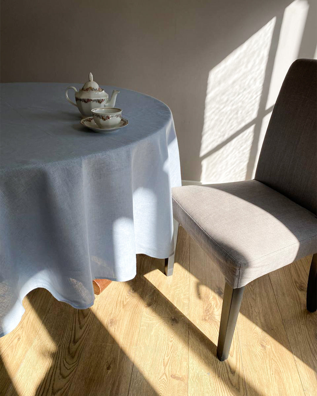 Tablecloth from soft linen in dusty blue