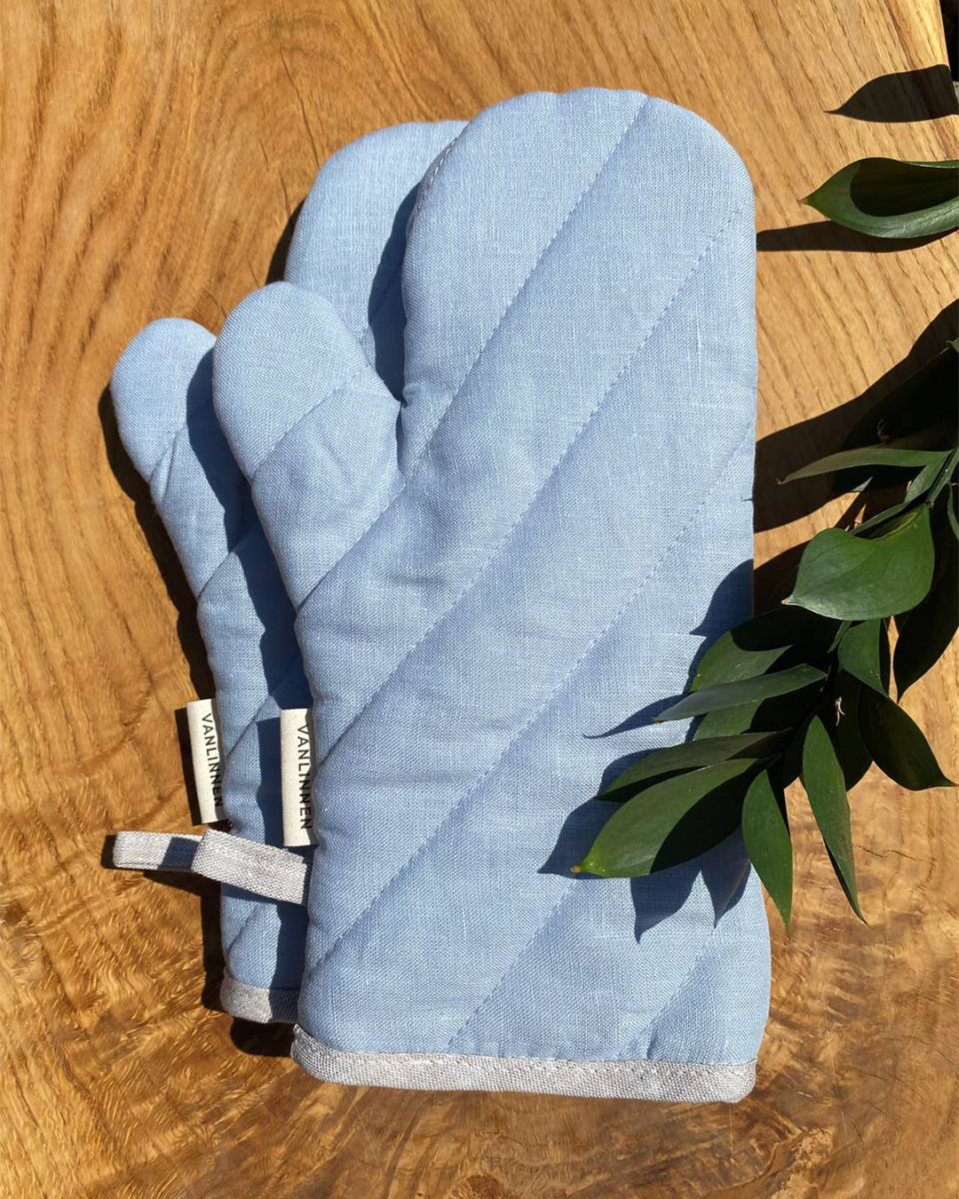 Linen oven mittens in Dusty blue 1pcs